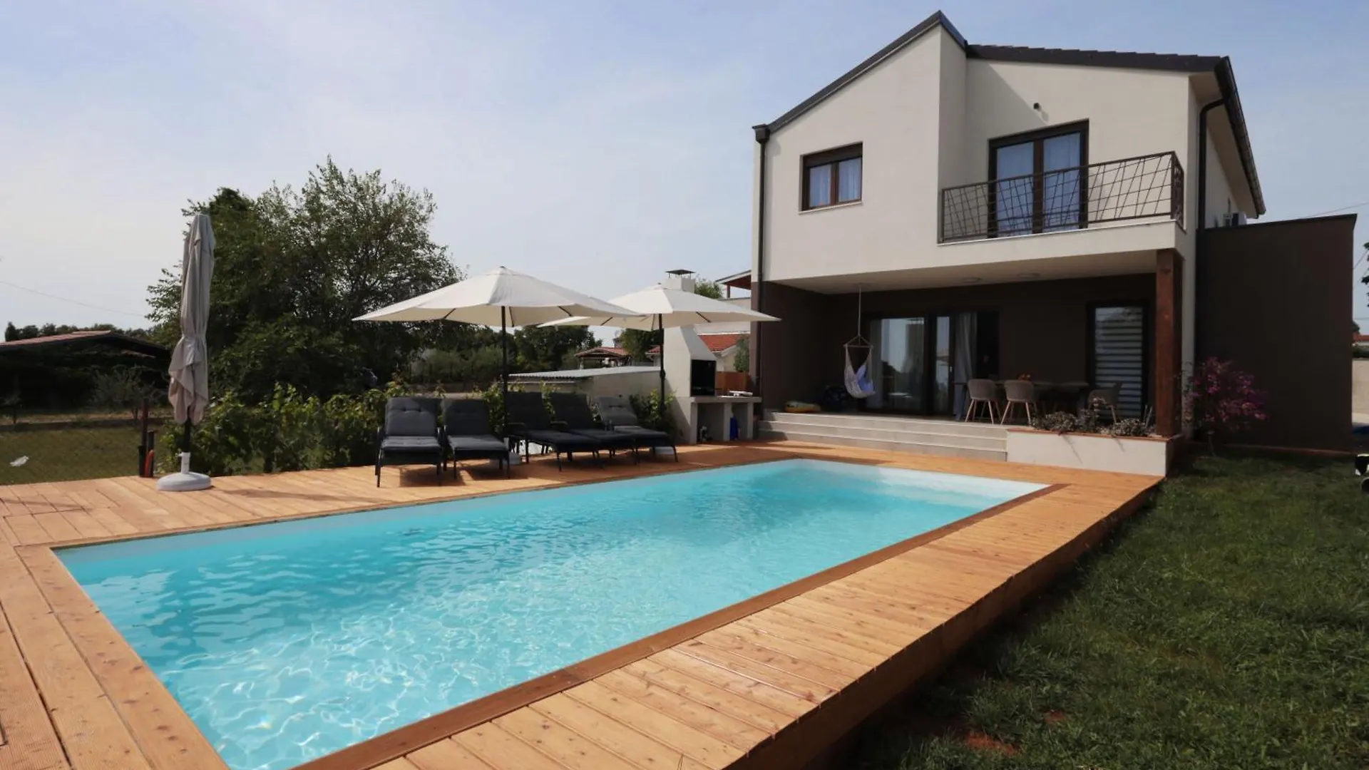 Villa Marta Valtura 0*,